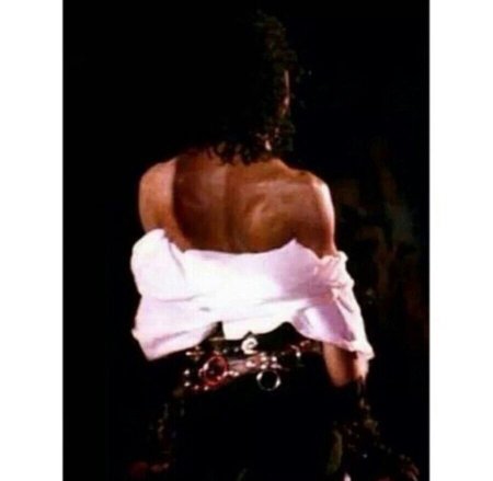 Майкл Джексон со спины