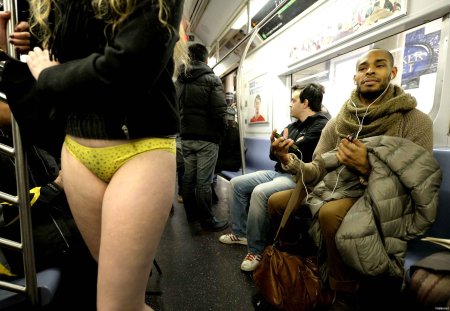 No Pants Subway Ride Москва