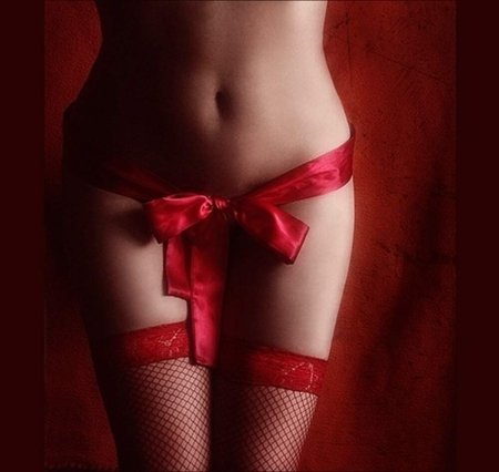 Девушка подарок с бантом