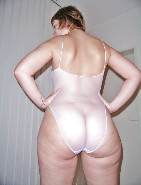 Зрелые толстые в стрингах