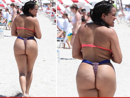 Полные девушки в стрингах