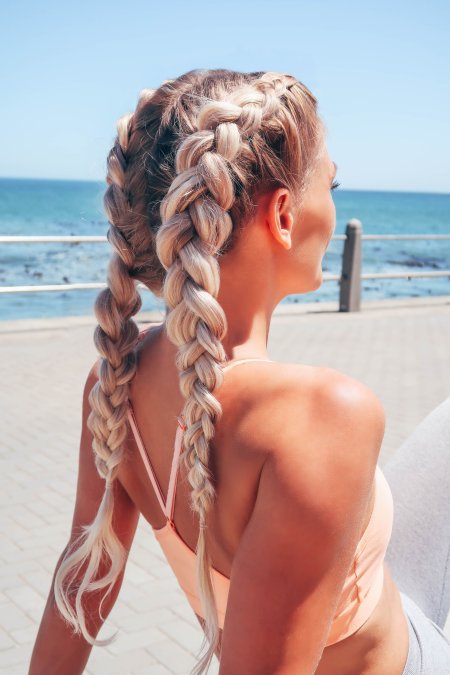 Колосок 2 косички на средние волосы