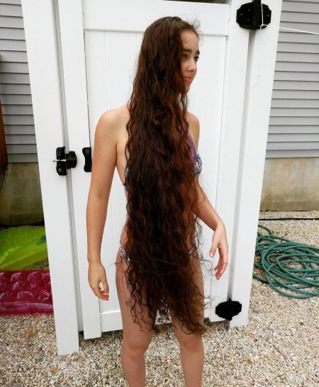 Длинные волосы