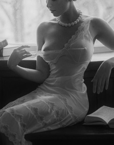 Эротические фотографии в платье