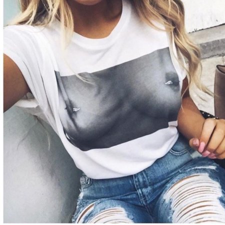 Проколотые соски под футболкой