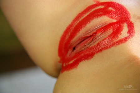 Красивые половые губы в помаде