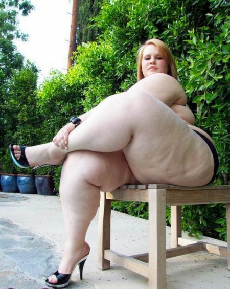 Голые женщины с толстыми ляжками