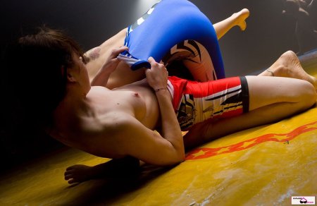 Женская борьба нагишом