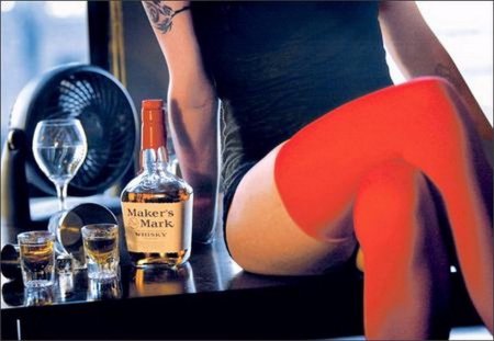 Девушка с виски