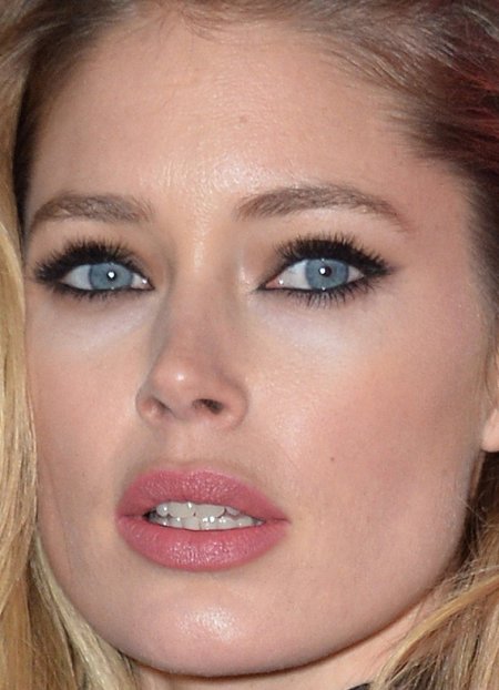 Эмма Стоун нависшее веко