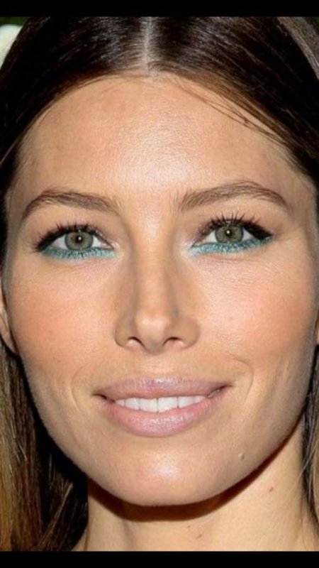 Знаменитости с зелеными глазами