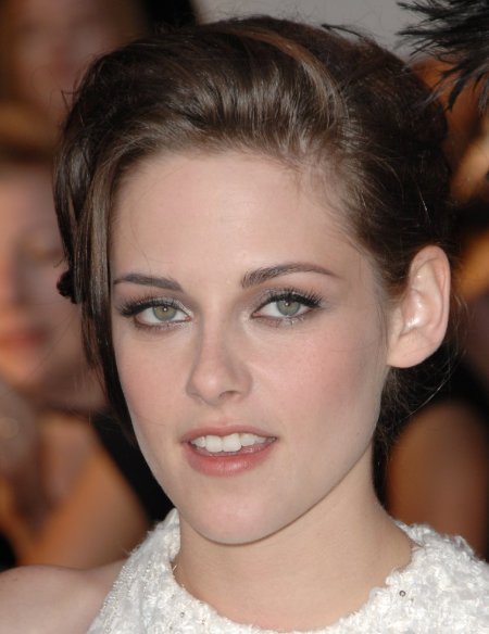 Знаменитости с нависшим веком