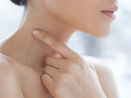 На шее кольца венеры