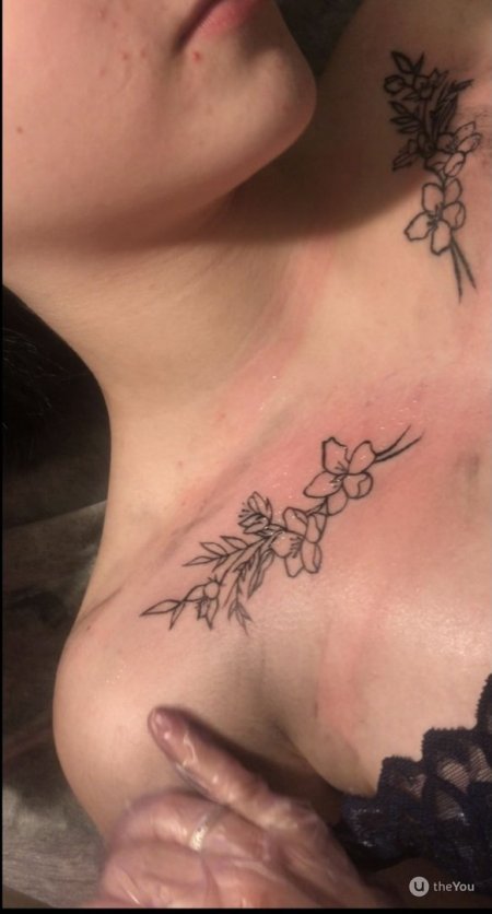 Тату на ключицах для девушек