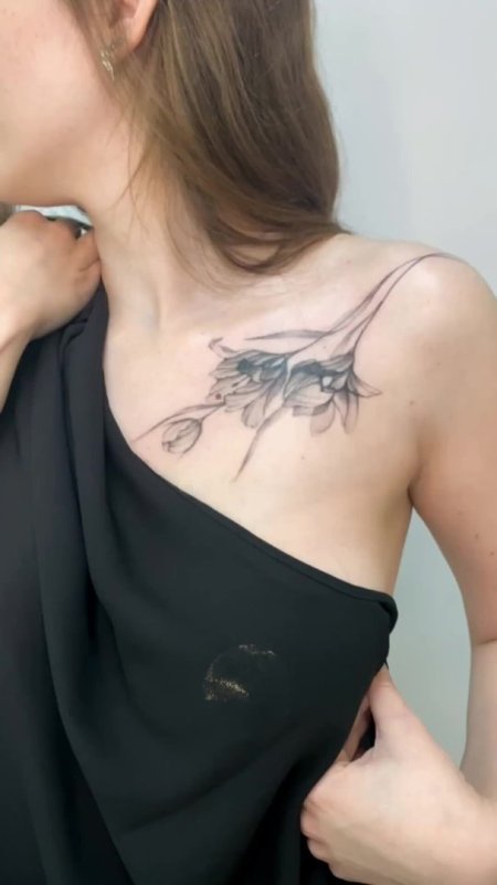 Тату на ключицах для девушек