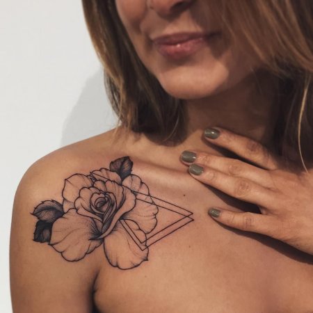 Тату на ключицах для девушек