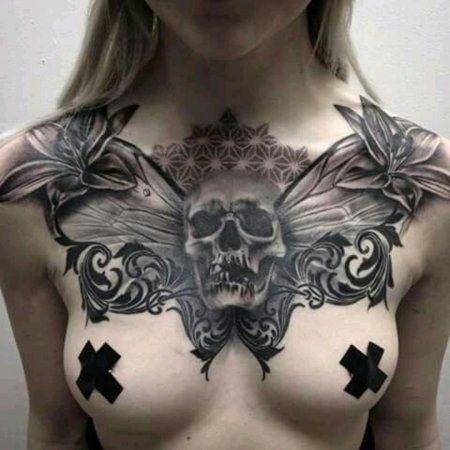 Тату на грудине женские