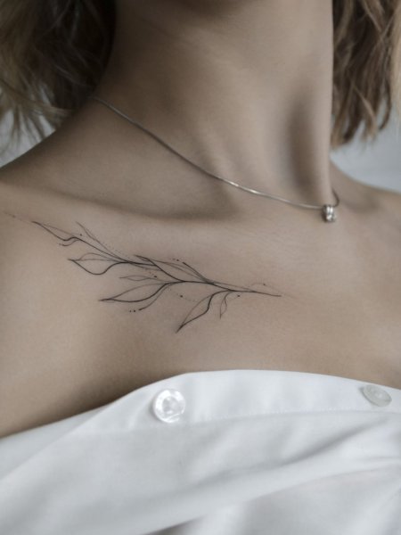 Веточка на ключице