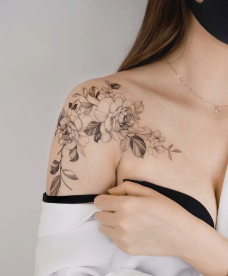 Тату на плече для девушек
