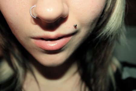 Лабрет губа Монро медуза