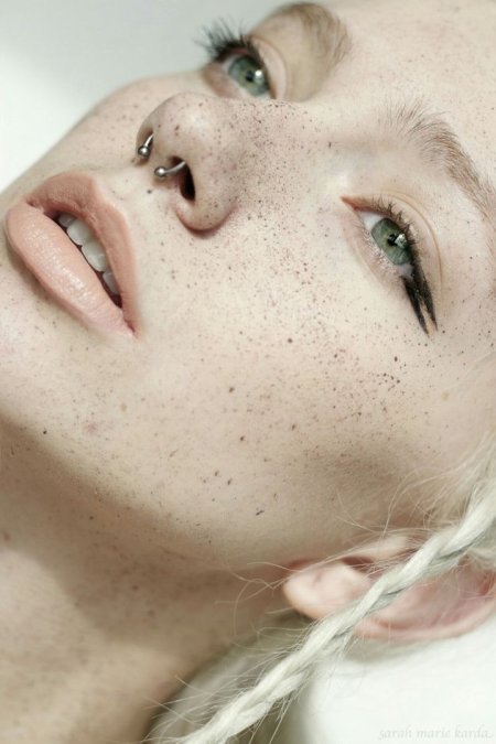 Красивый пирсинг носа