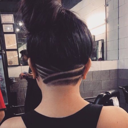 Женские стрижки с выбриванием затылка