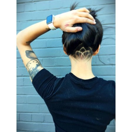 Рисунок на затылке выбритый у девушек короткая стрижка