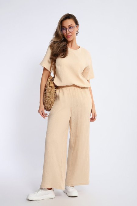 Костюм бежевый