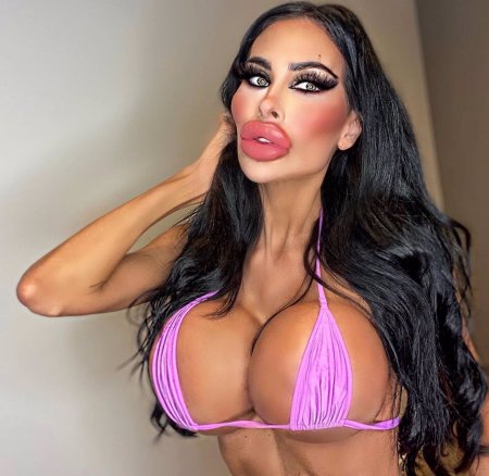 Губоняшка Tara Jayne