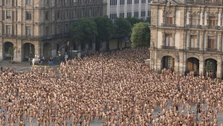 Массовое обнажение Спенсер туник