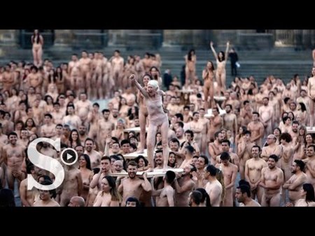 Фестиваль голых