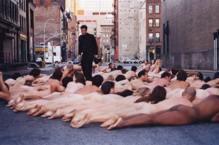 Голая массовка spencer tunick