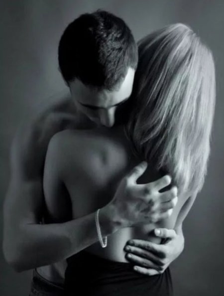 В нежных объятьях