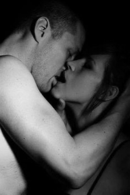 Страстная поцелуй