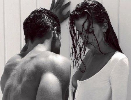 Мужчина и женщина в душе