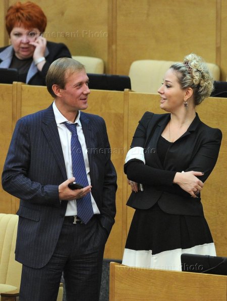 Мария максакова депутат госдумы рф