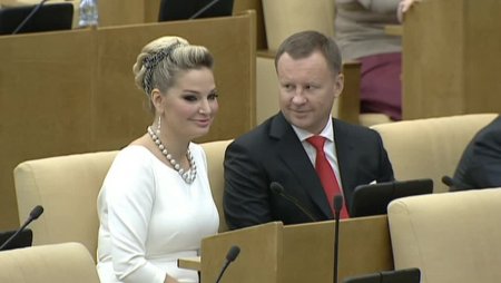 Мария максакова депутат госдумы