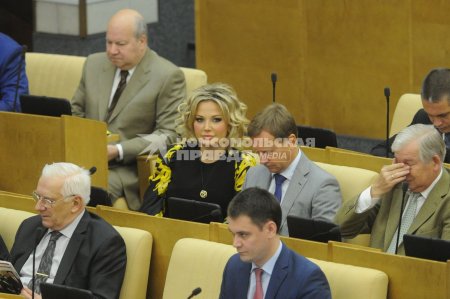 Мария максакова депутат госдумы