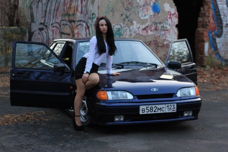 Ваз 2114 с девушкой