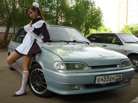 Ваз 2114 с девушкой