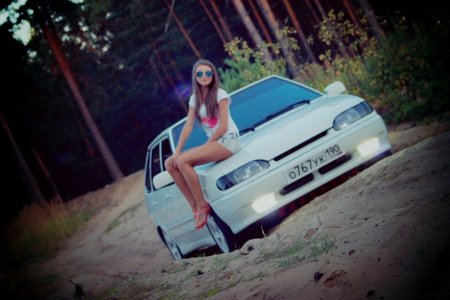 Ваз 2114 с девушкой