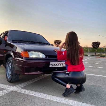 Ваз 2114 с девушкой