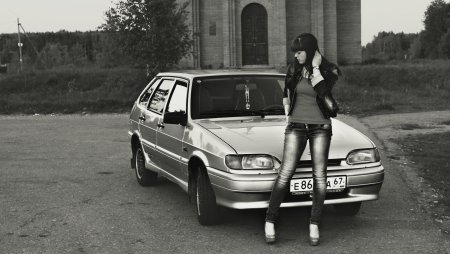 Ваз 2114 с девушкой
