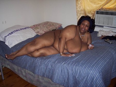 Голая толстая негритянка
