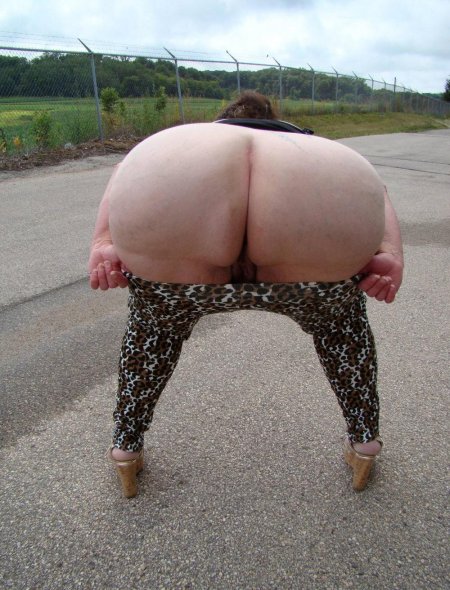 Большие попки старых женщин