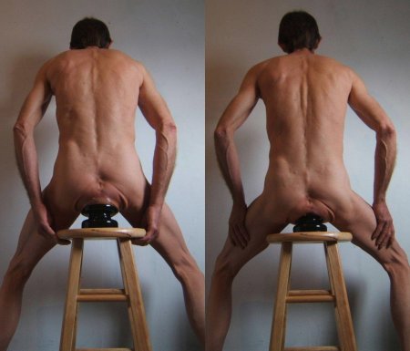 Деревянный табурет