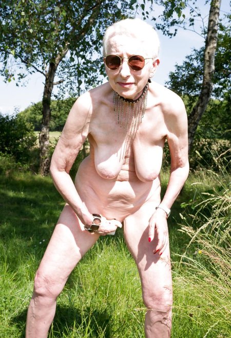 Старые голые худые бабки