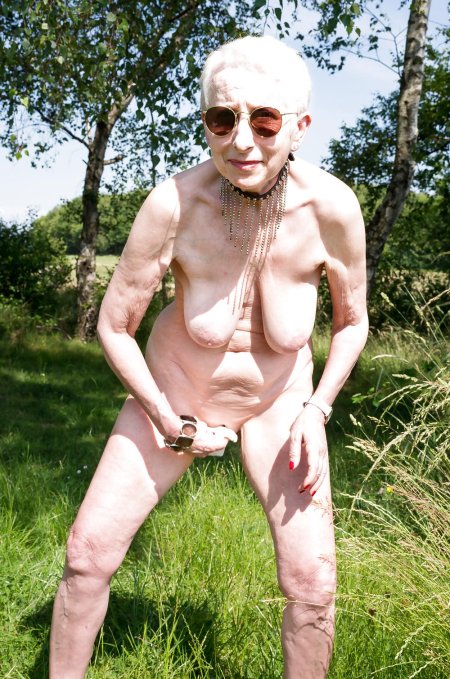 Старые голые худые бабки