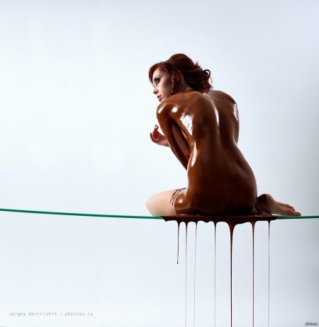 Голые красотки в шоколаде