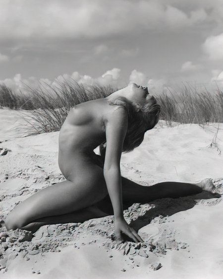 Девушка на пляже